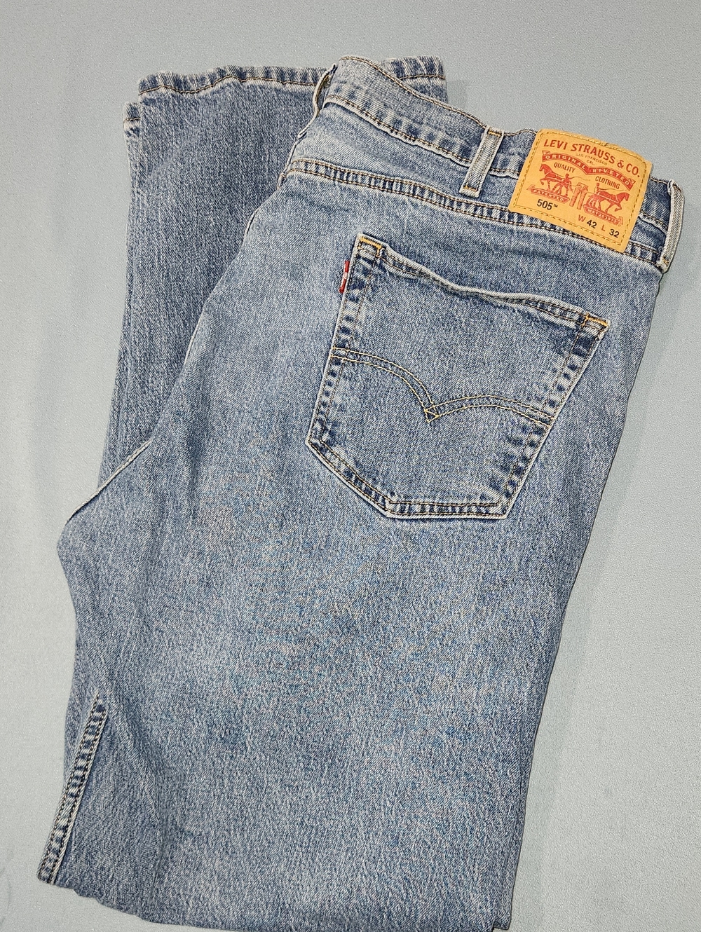 Levi's Men's 505 Jeans, 42 X 32, Light Blue Denim